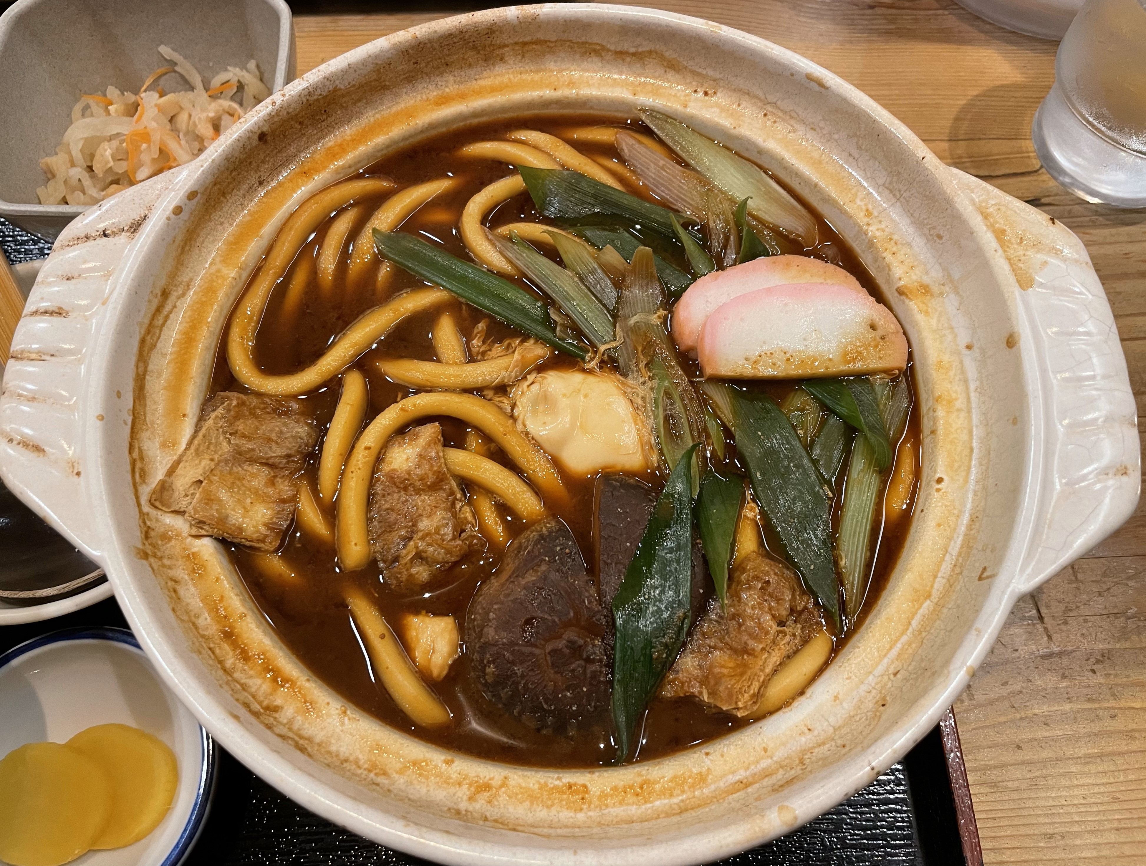 うどんの世界（愛知（岡崎）元祖手打ち釜揚げうどん大正庵釜春　味噌煮込みうどん）