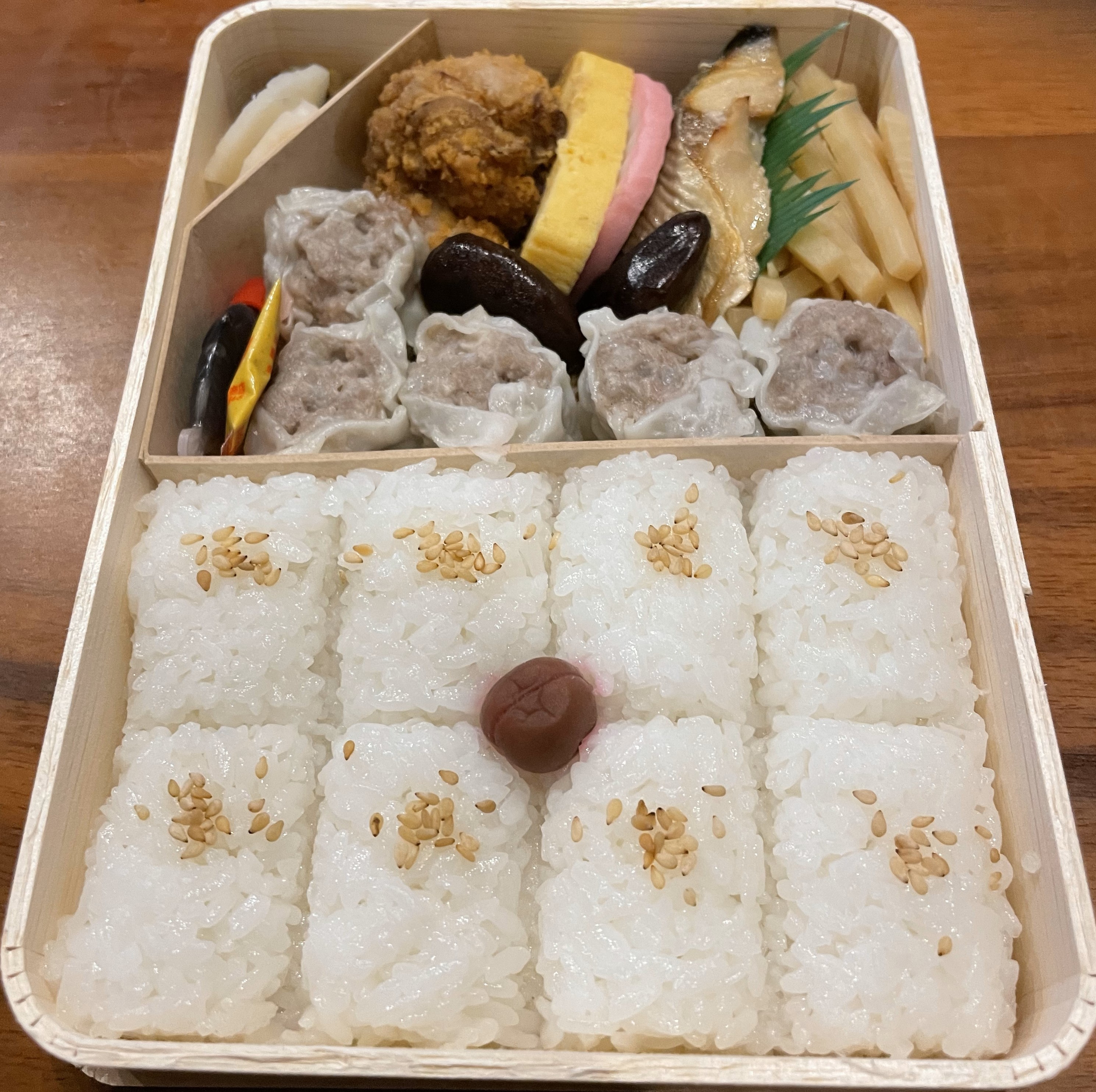 弁当の世界（関西シウマイ御弁当）